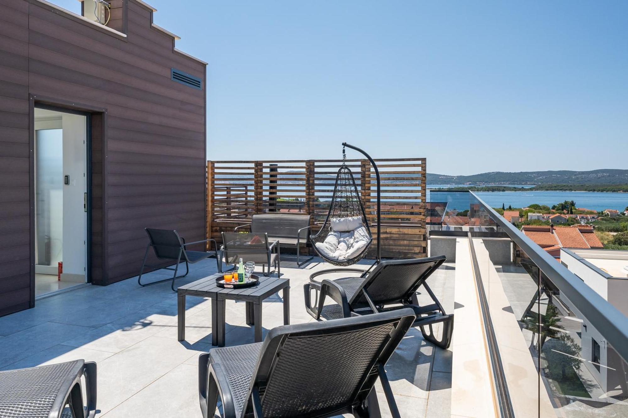 Sea Bay View Apartment - Appartement Avec Piscine Et Magnifique Vue Sur Mer Свети-Филип-и-Яков Экстерьер фото